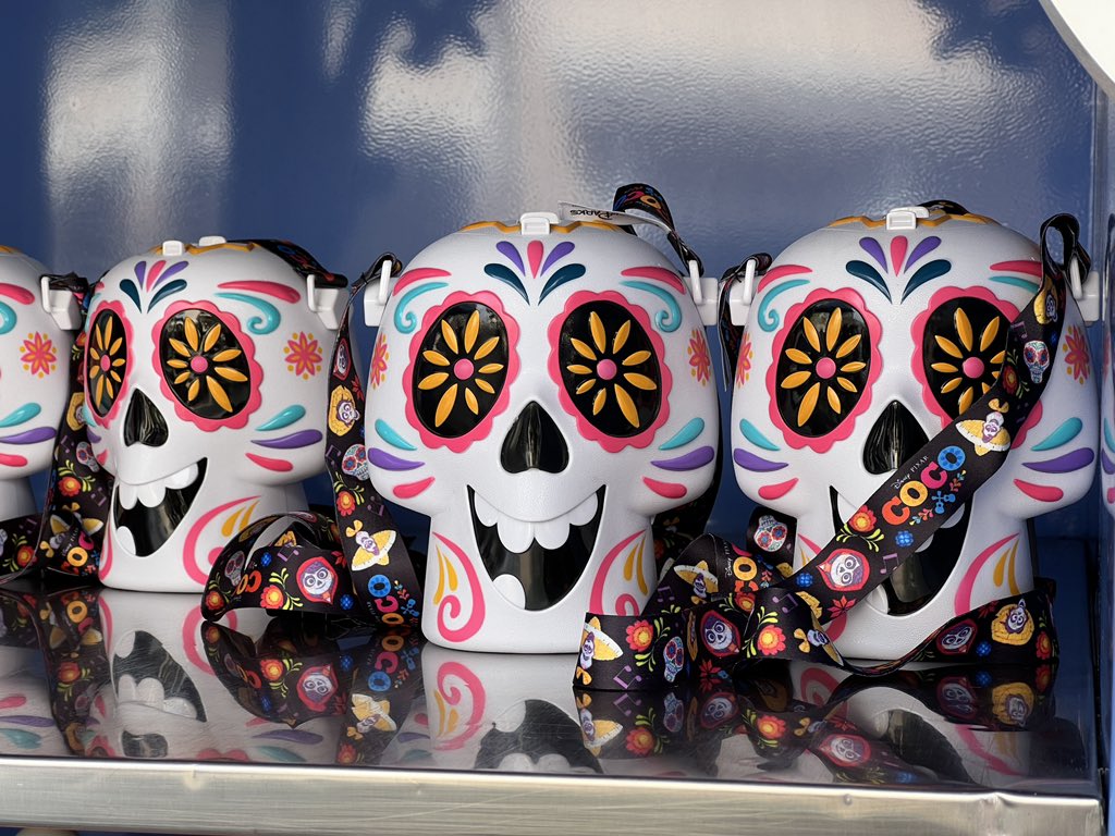 □coco ココ リメンバーミー スカル ドリンクホルダー シッパー