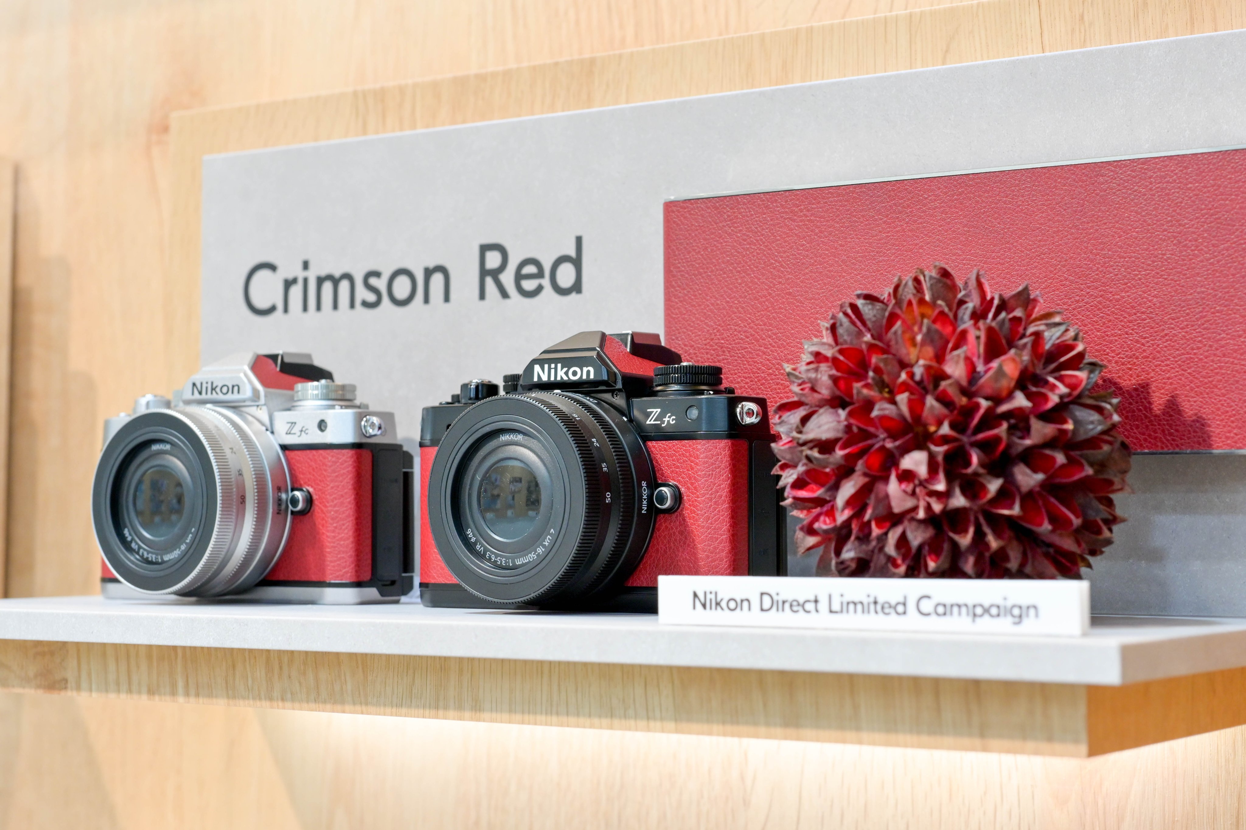 ショット数35回】Nikon Z fc ボディクリムゾンレッド・受付終了カラー