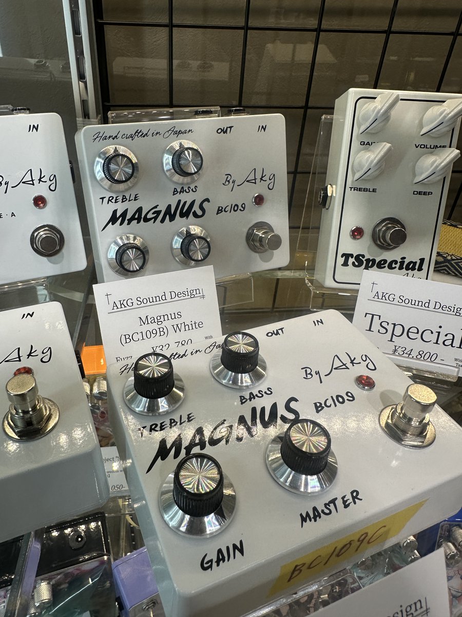 Akg MAGNUS BC109 FUZZ ファズ GOLD Akg MAGNUS BC109 FUZZ ファズ