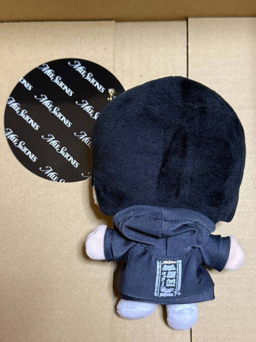 佐川急便さんからのお荷物受け取った ファミクラストアで注文した