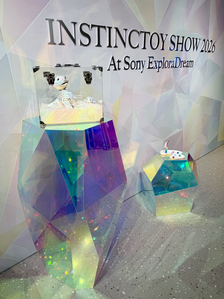 INSTINCTOY SHOW TOKYO 20周年フィギュアサイン入りポーチ付