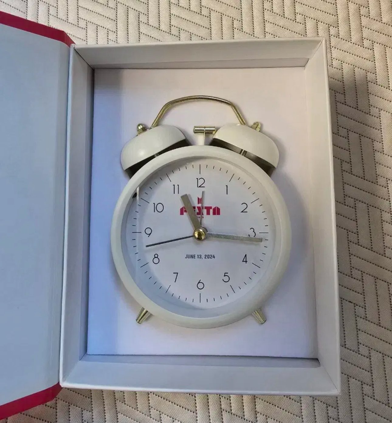 BTS 2024 FESTA ARMY ジン ハグ会 ギフト 卓上時計 ソンムル 【公式通販】