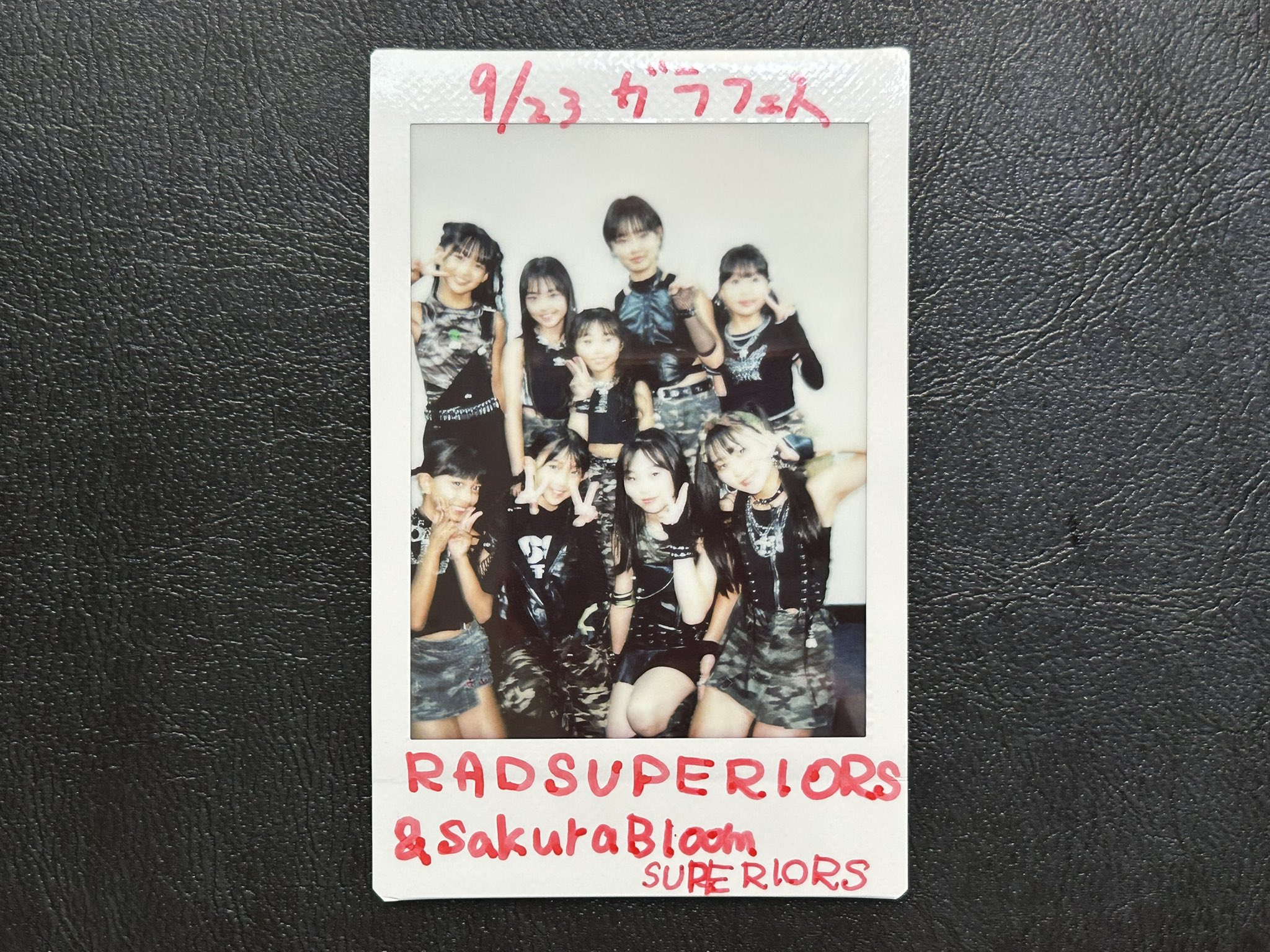 kara ハラ サイン入りチェキ 貴重 karasia KARA ハラ 直筆サイン入り