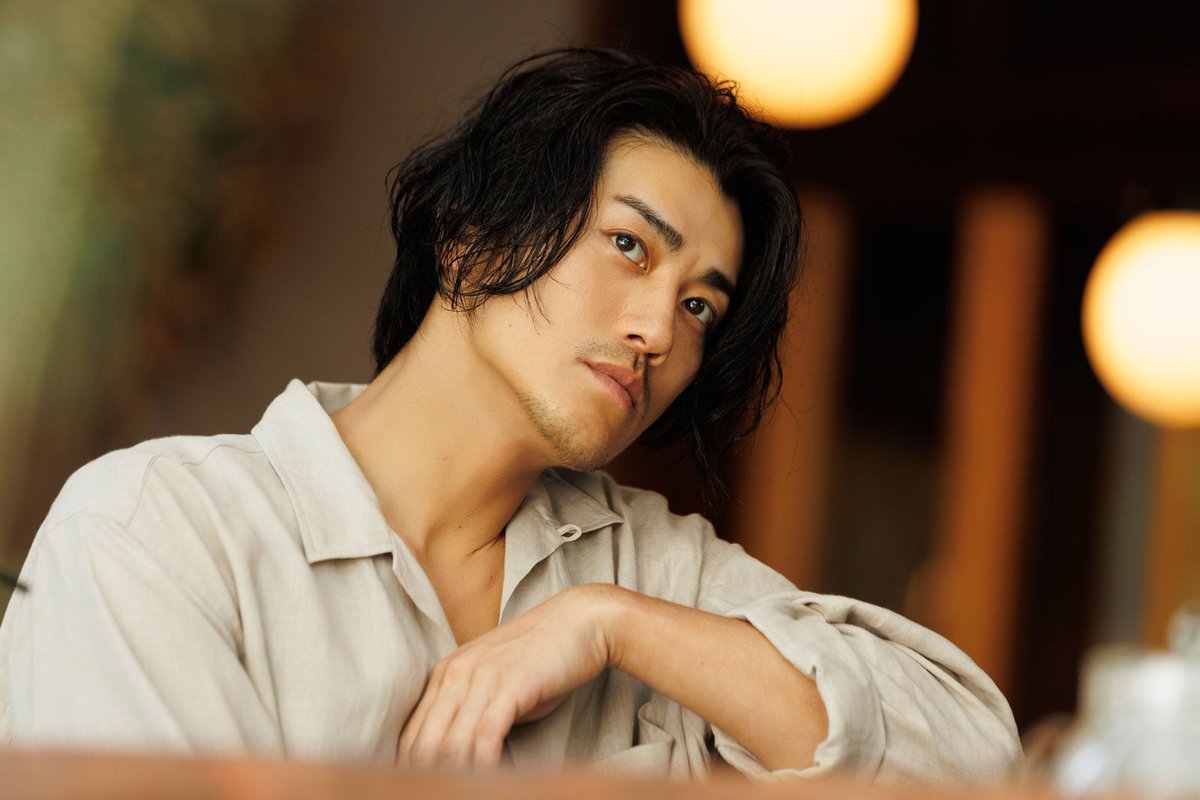 新品未開封】赤西仁 REDWEST アップグレード特典 クッション マフラー