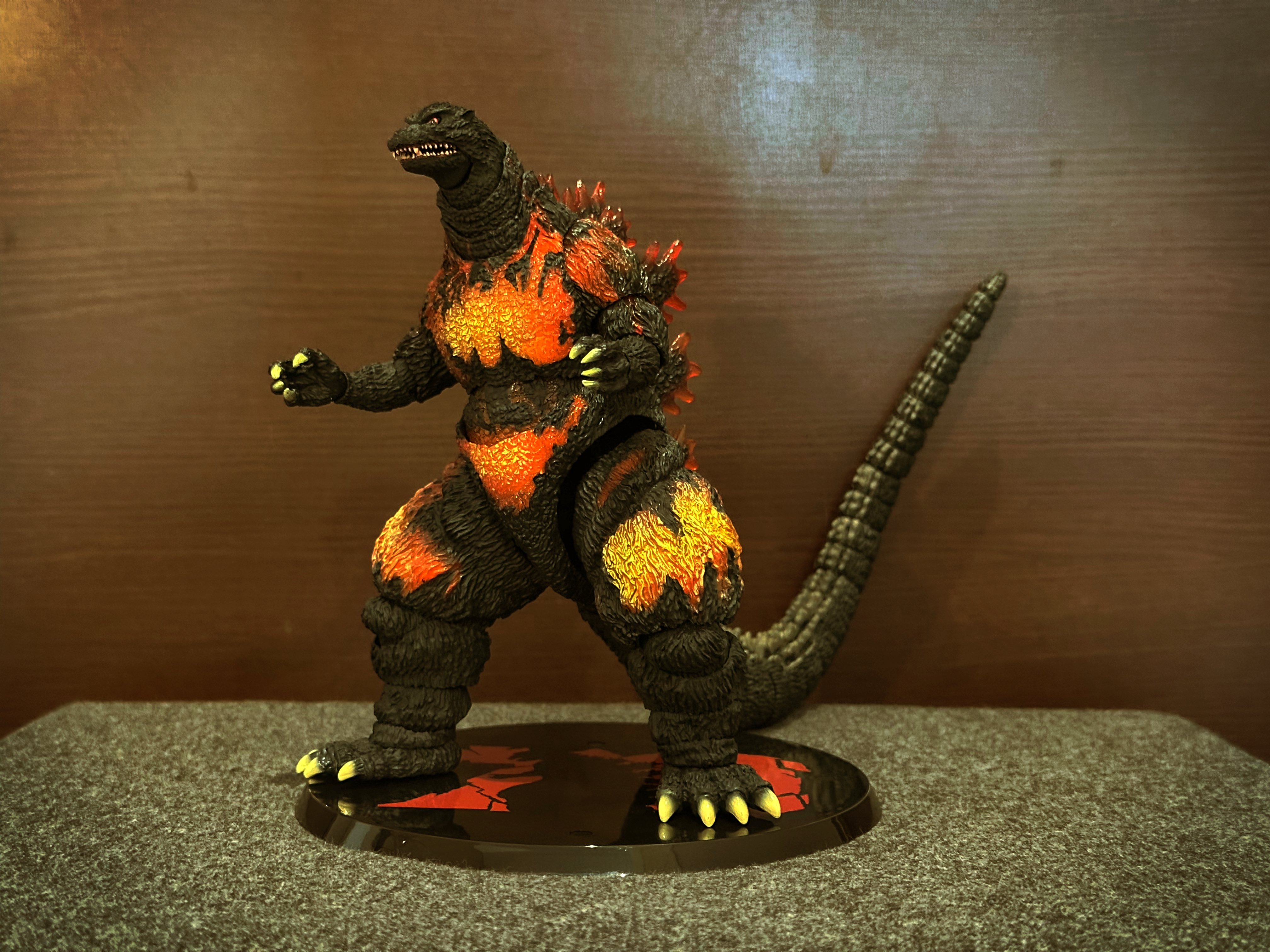 バンダイ S.H.MonsterArts セール ゴジラ (1995) 70周年特別記念Ver