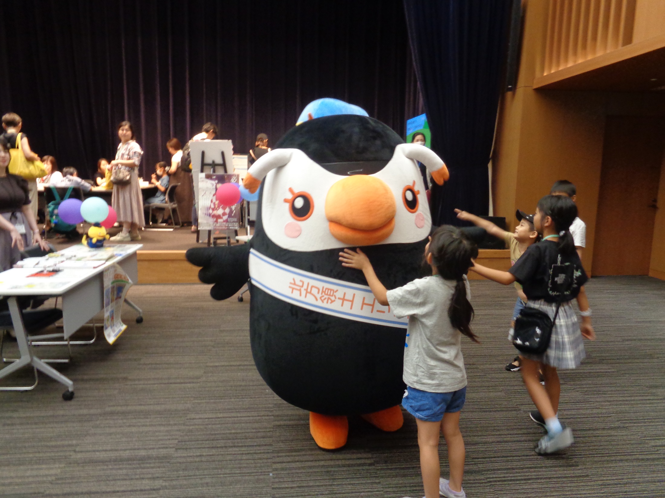 北方領土返還運動マスコットエリカちゃん