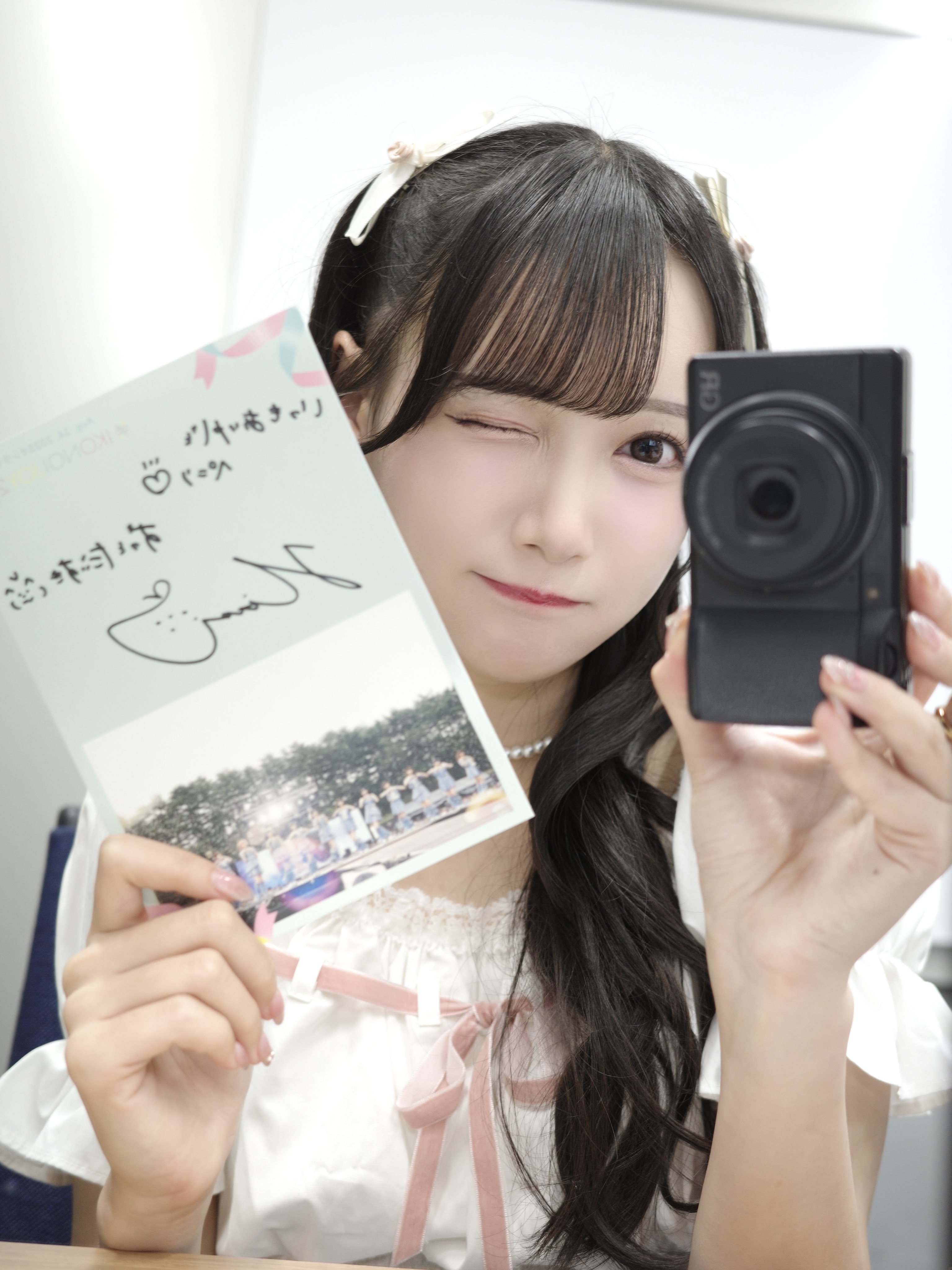 ノイミー ≠ME 生写真 直筆 サイン 鈴木瞳美 お渡し会うなじ 抽選座り