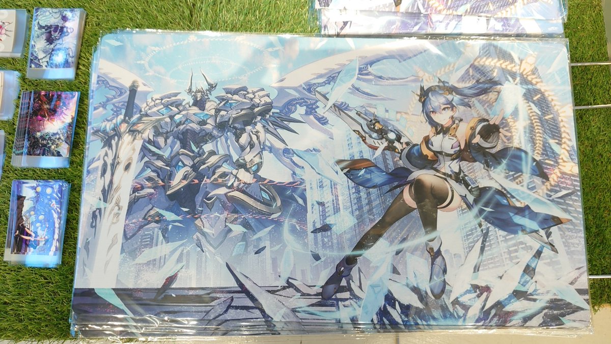 中村エイト画集 EVOLUTION』発売記念イラスト展@ミカン下北！ 完売に