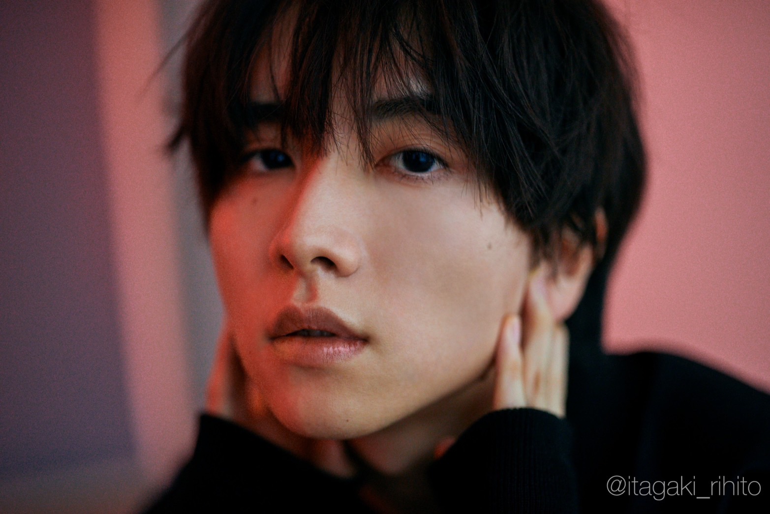 板垣李光人 写真 72枚 サイン付き 板垣李光人 写真 72枚 サイン付き