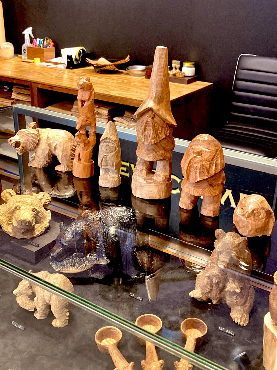 令和6年6月27日（木）⓷支笏湖の木彫り熊の店！リアルカーヴさん♪熊や