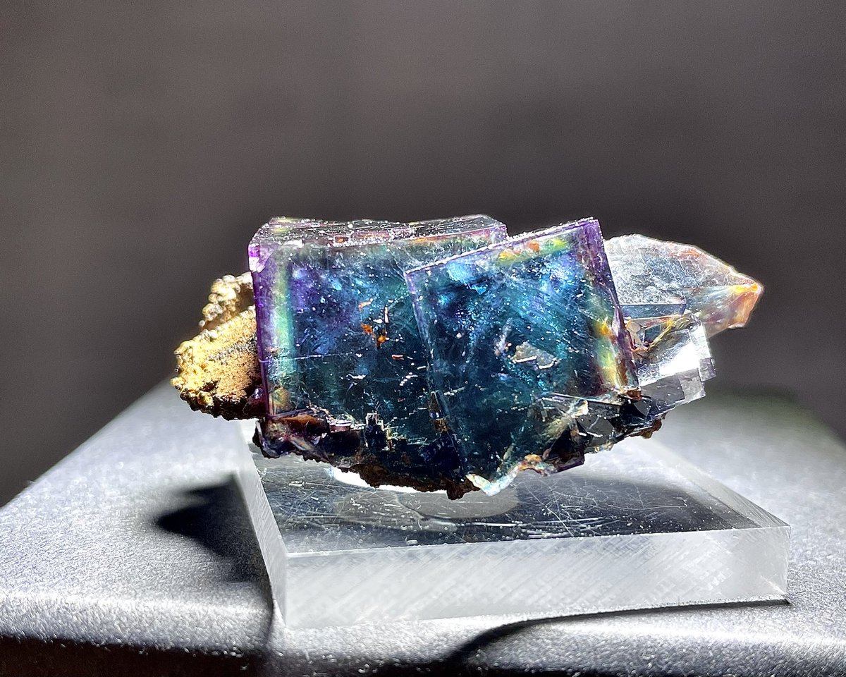 ブルーレイクポケット産 フローライト 蛍石 原石 標本