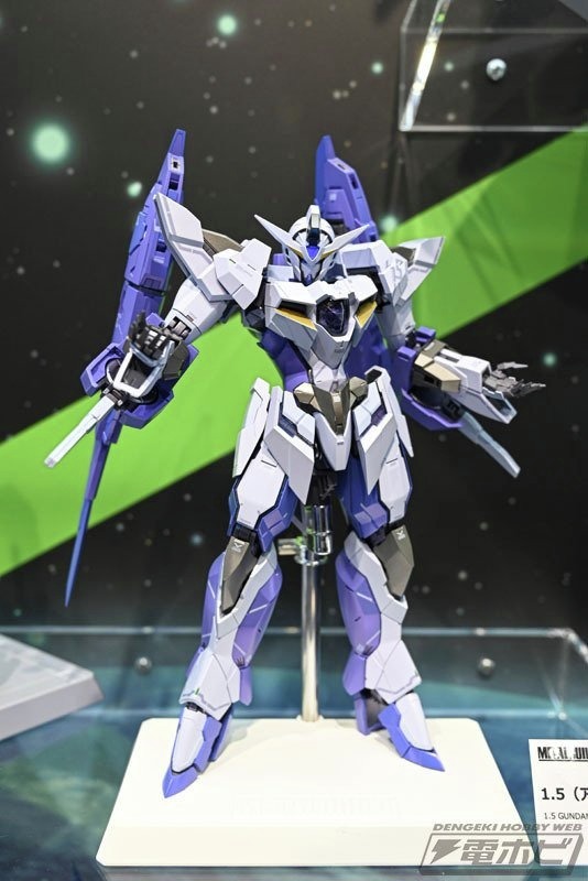 初展示／参考出品 『機動戦士ガンダム00 Revealed Chronicle』 METAL