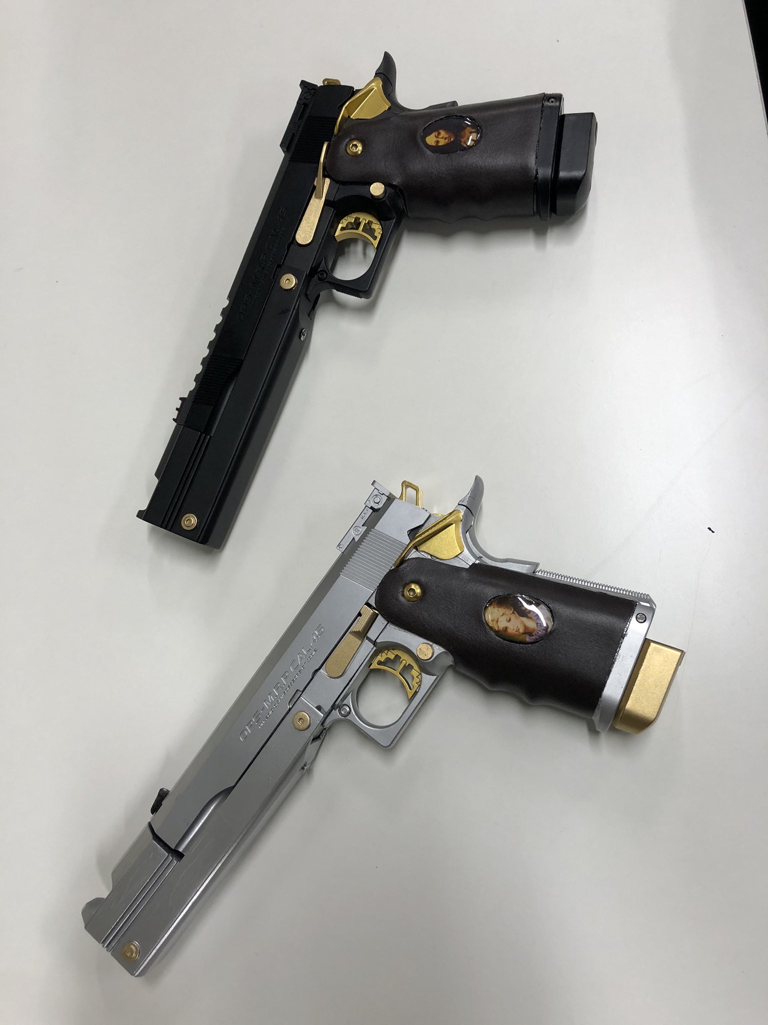 デビルメイクライ エボニー＆アイボリー トイガンセット デビル