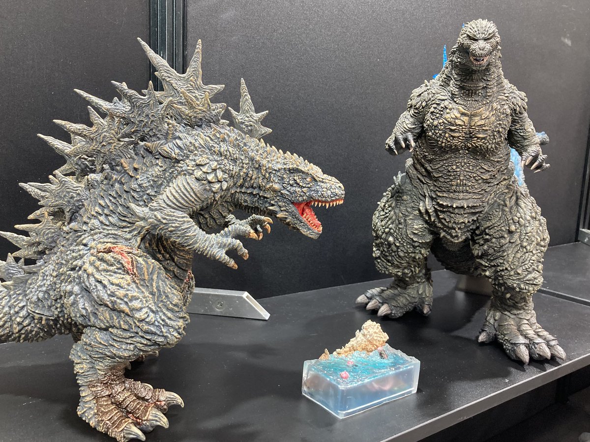 FAVORITE PRODUCTS LINE 呉爾羅 ゴジラ 2023 【公式通販】