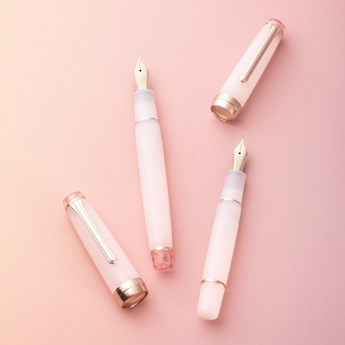 オンラインストアよりお知らせ ・久保桜ブルームピンク万年筆新仕様