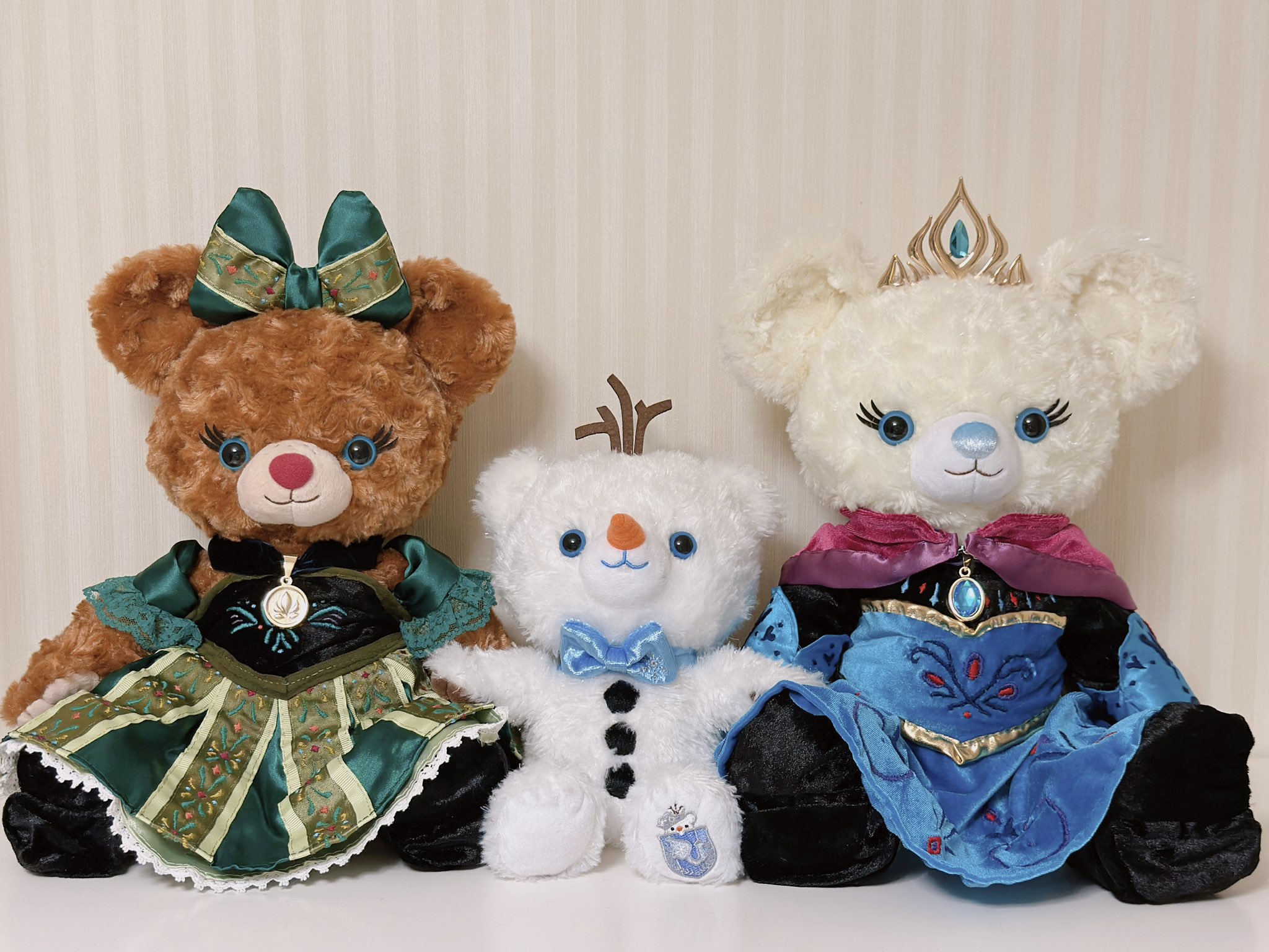 エルサ ユニベア コスチューム ディズニーストア アナ雪 アナと雪の