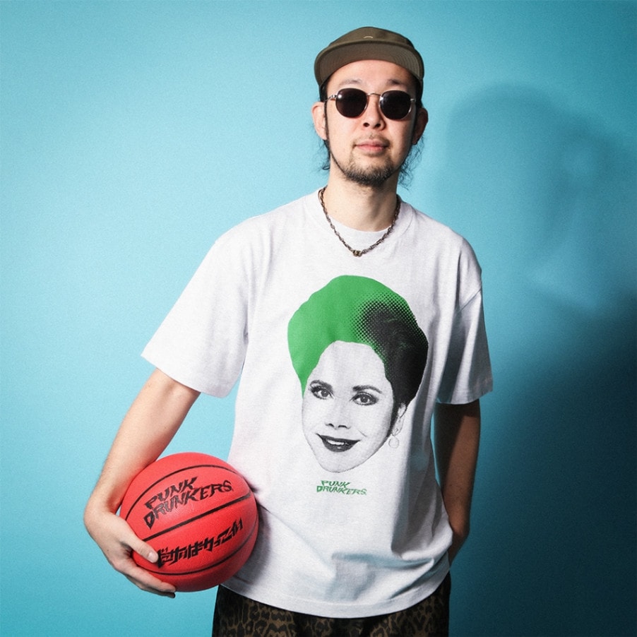 パンクドランカーズPUNK DRUNKERS Tシャツ デヴィ夫人ステッカー 予約