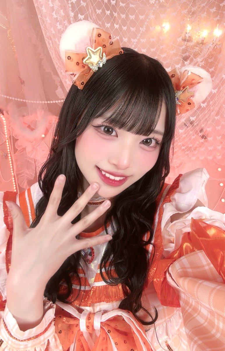 改めまして、iLiFE!新メンバーになりました‼️🧡🥞🧸🍯 🧡オレンジ色