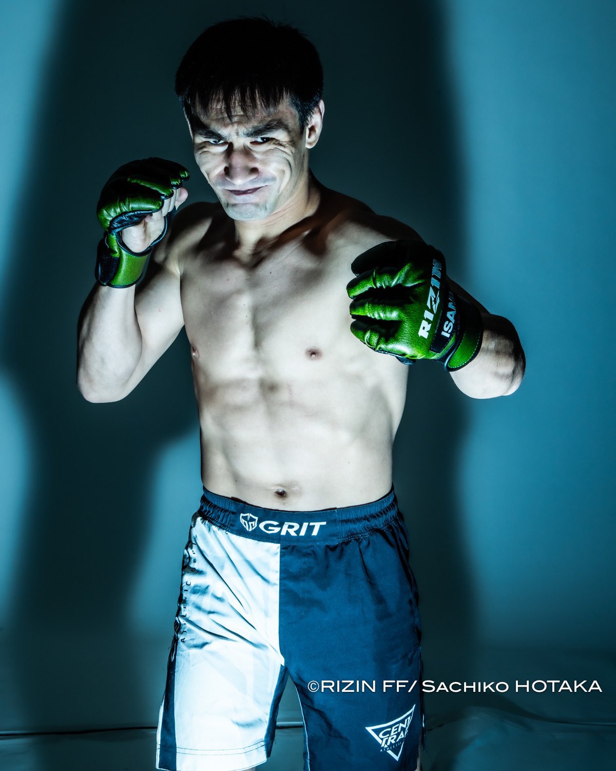 カ*ス様 RIZIN.49 カルシャガ・ダウトベック 実使用 直筆サイン入り