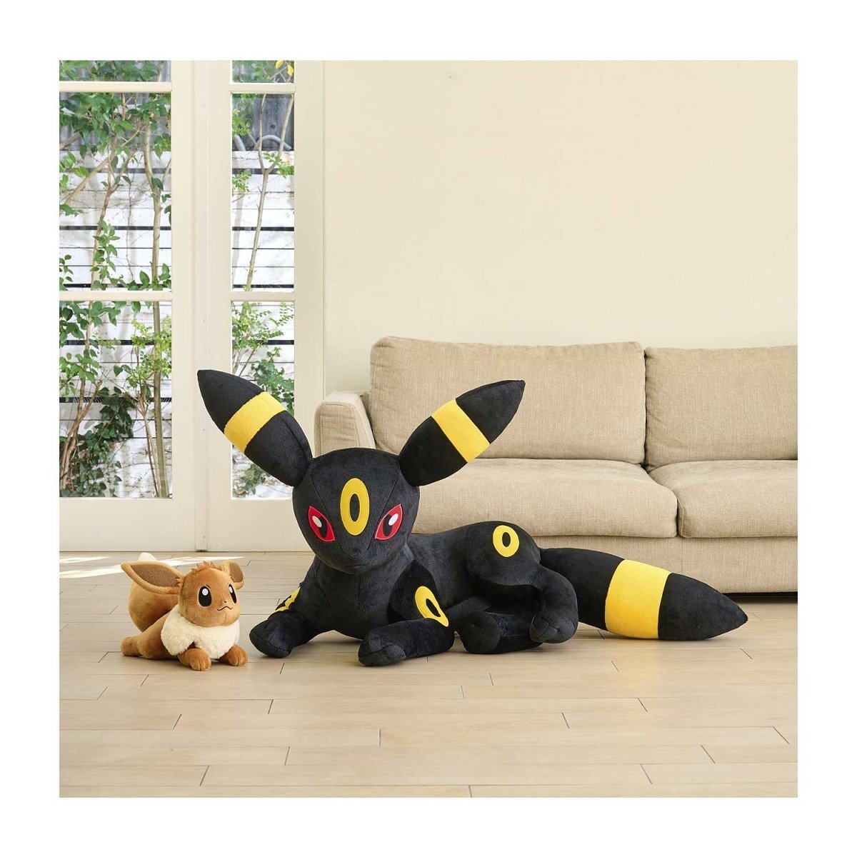 海外ポケモンセンターで等身大ぬいぐるみ(寝そべり)「ブラッキー