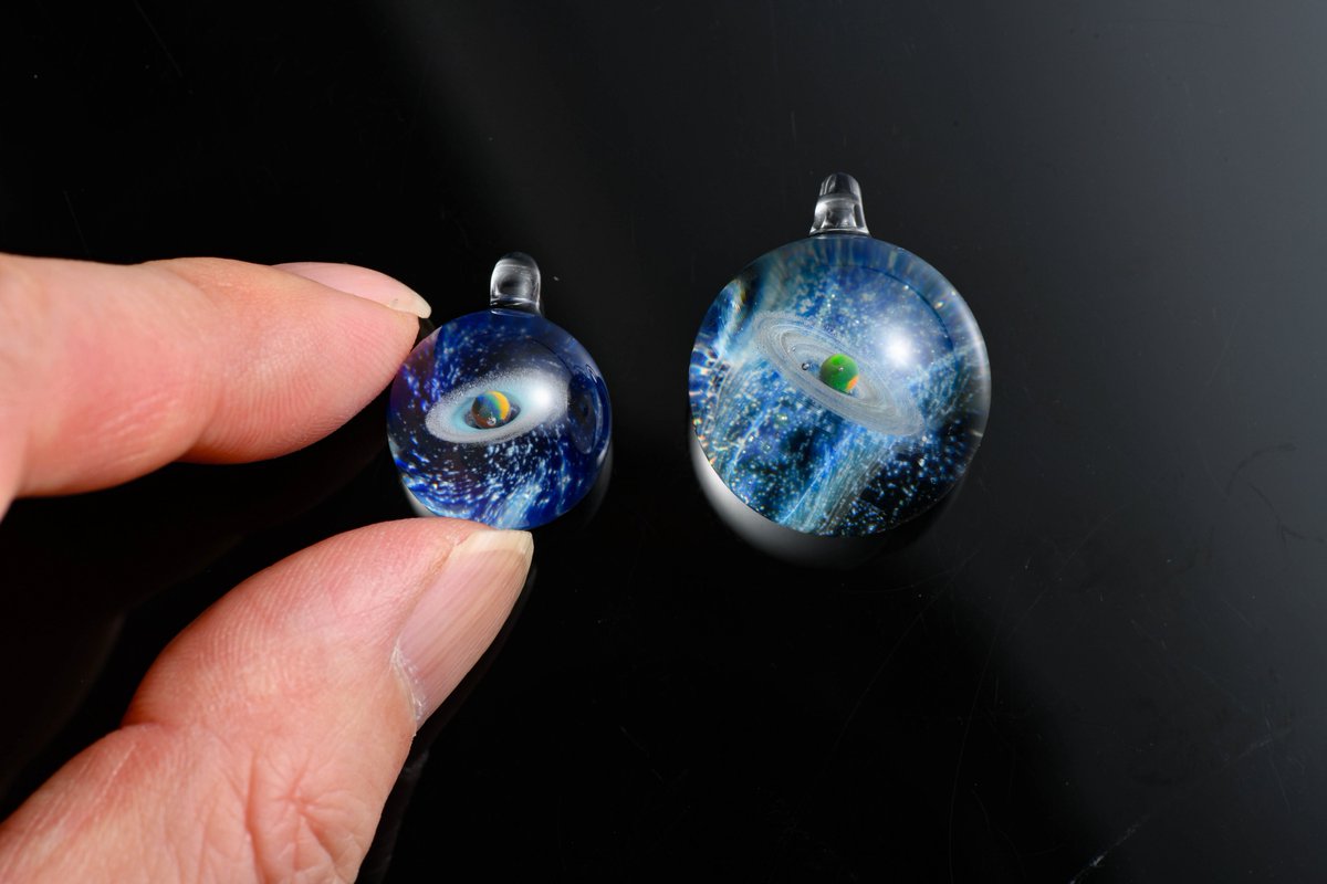 ついに。 オーブのミニペンダントが完成しました。 この小ささの中に