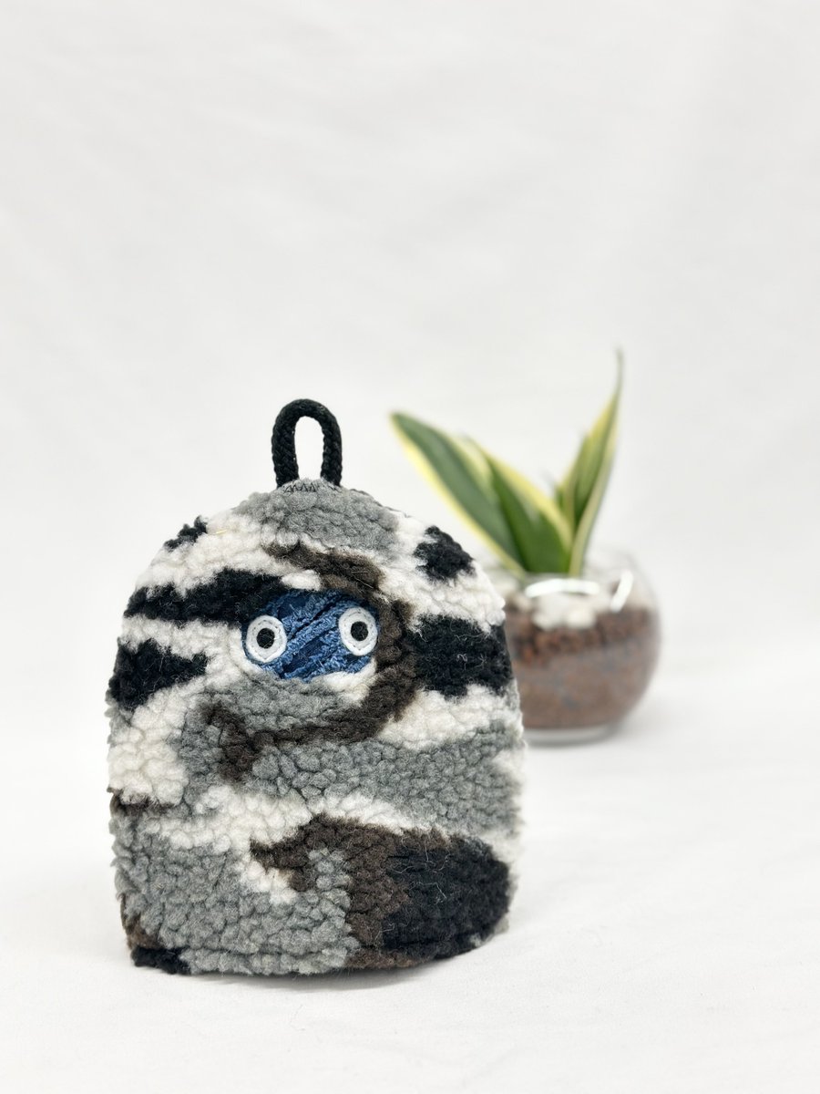 本日未明 迷彩柄ボアメッシュ君寝袋 オンライン販売します。 2個のみ