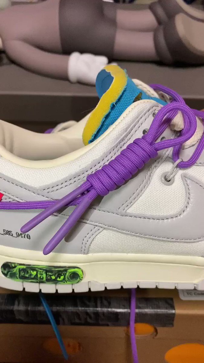 OFF-WHITE×NIKE DUNK LOW】 先日載せた置き画のオーバーシューレースの