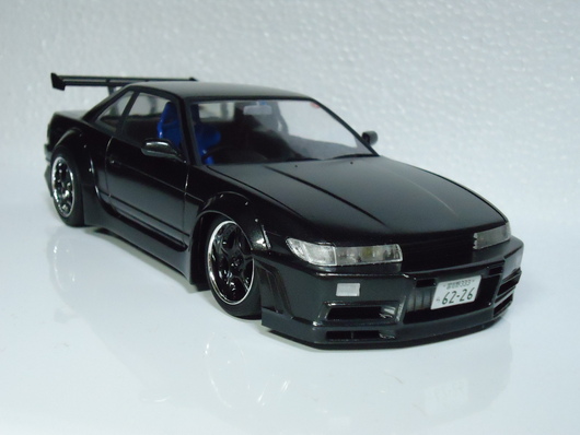 AOSHIMA(アオシマ)／ジゴロ次五郎 岡田秀樹プレジデント未組立⁄未