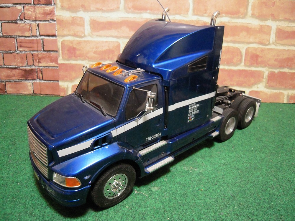 タミヤ 1/14 RC ①キングハウラー ②メルセデスベンツ 1838LS ③