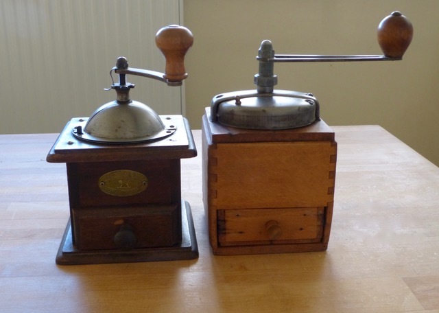 古いコーヒーミルが。 : 光と影をおいかけて