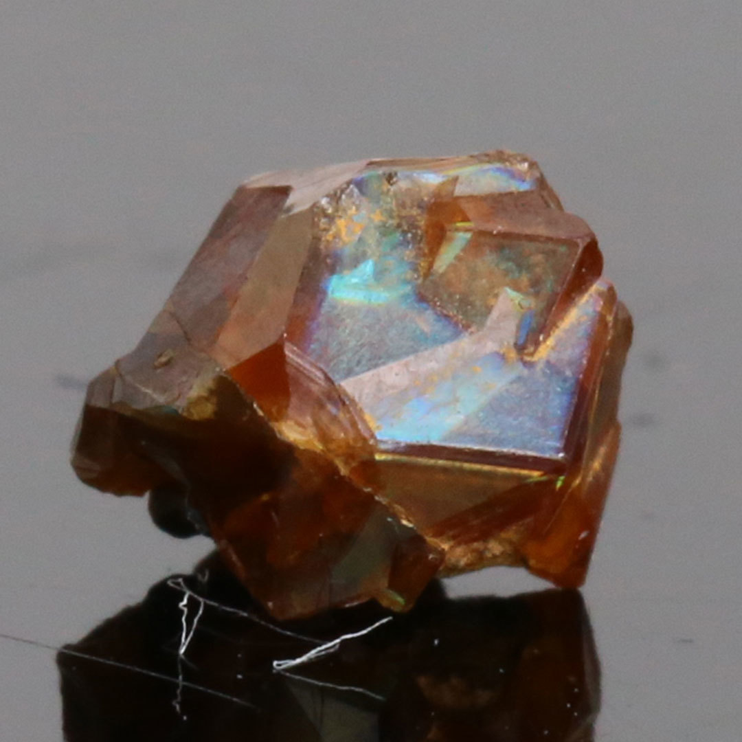 奈良県産レインボーガーネット原石 : 石の音