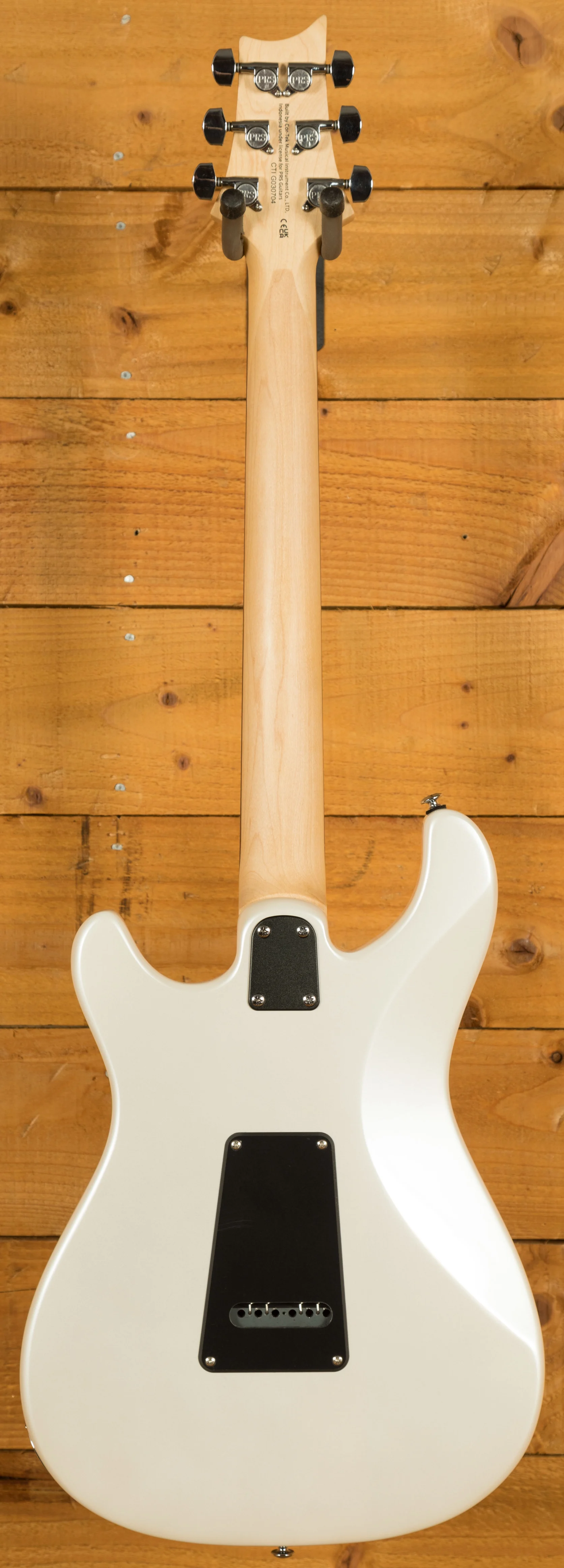 PRS SE NF3 | Rosewood Pearl White