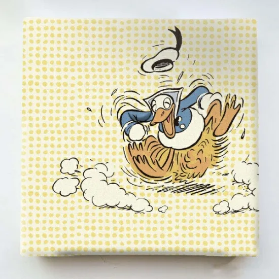 今流行りのレトロなデザイン。ヴィンテージ感のあるディズニーのアート