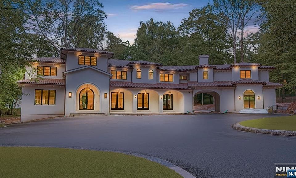 4288af8d8505319dba9920e303cf10