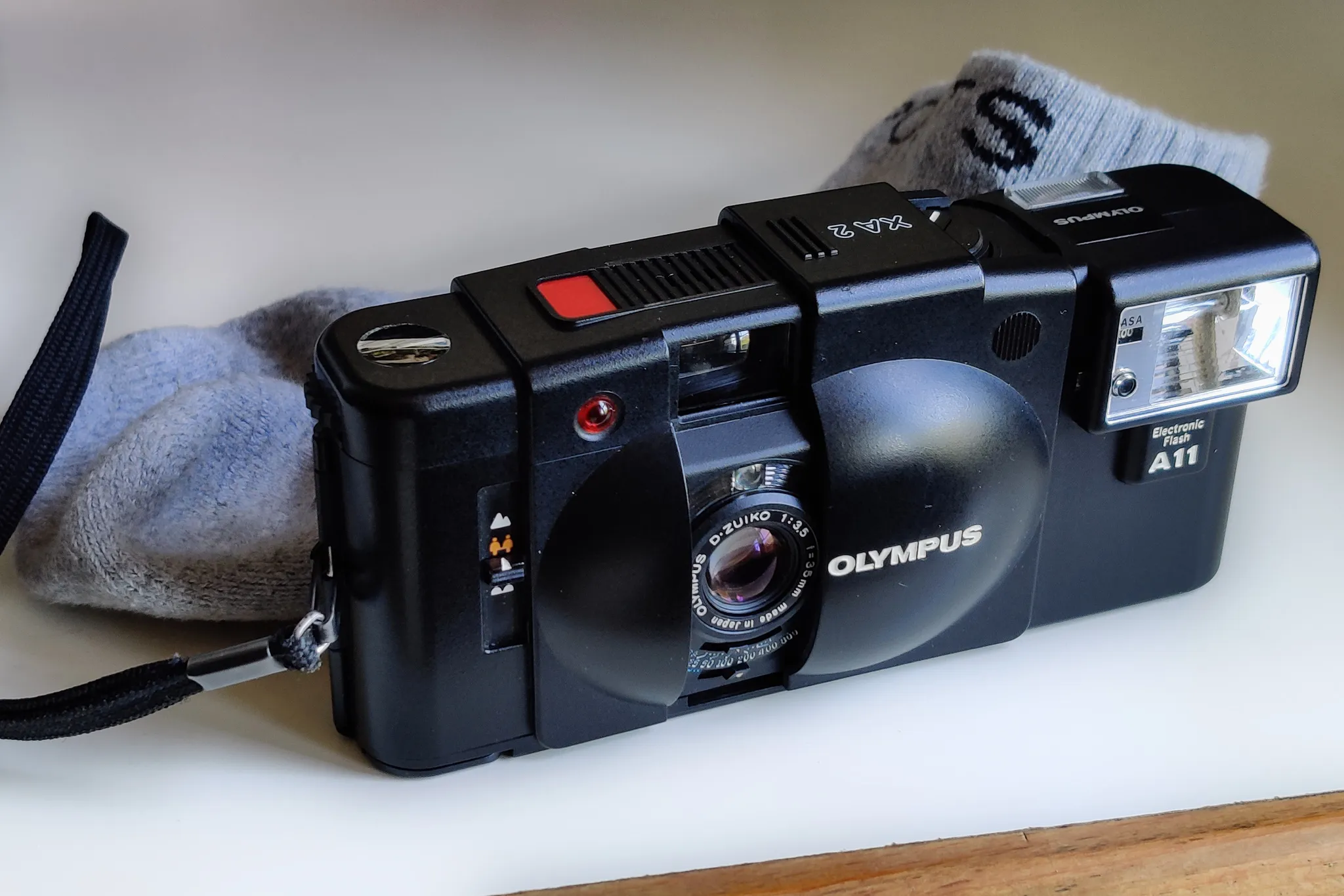 OLYMPUS オリンパス XA2 A11 コンパクトフィルムカメラ ケース付き #2182