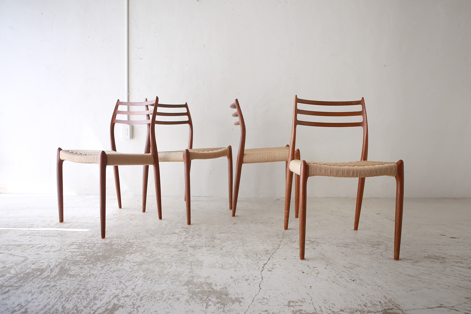 ダイニングチェア4脚デンマークニールス・モラー チーク材 椅子 大塚