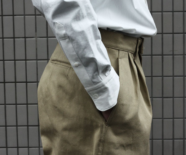 SCYE BASICS Selvedge Chino Pleated Wide Tapered Trousers | andPheb