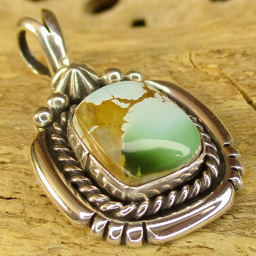 ハンドメイドのターコイズトップ 大粒 インディアン ジュエリー風