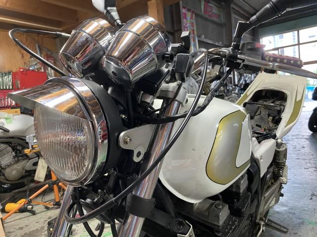 ヤマハXJR400ライトステー交換（BURST CITYの作業実績