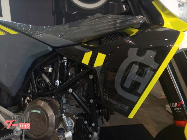 HUSQVARNA 701スーパーモト｜KTM／ハスクバーナ