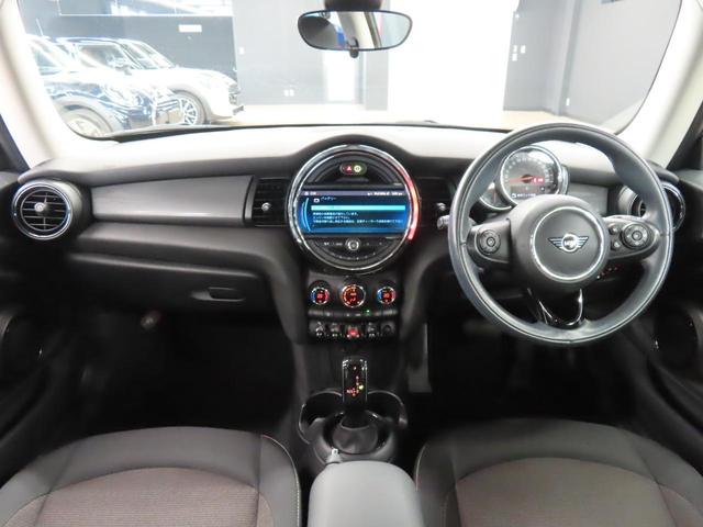 ミニ MINI クーパー 認定中古車／3DOOR／チリレッド／禁煙車