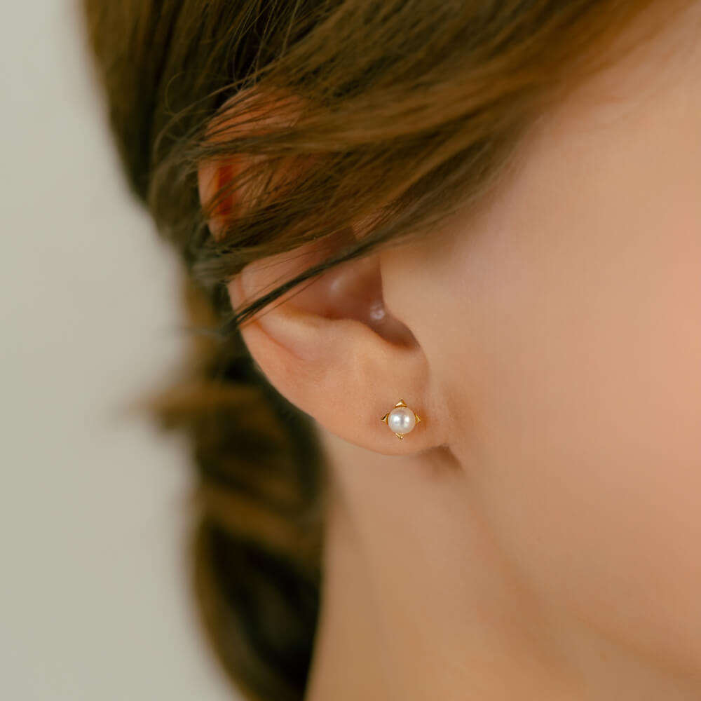 K18 パール ボディピアス │アコヤ真珠 軟骨ピアス – PICOLLET