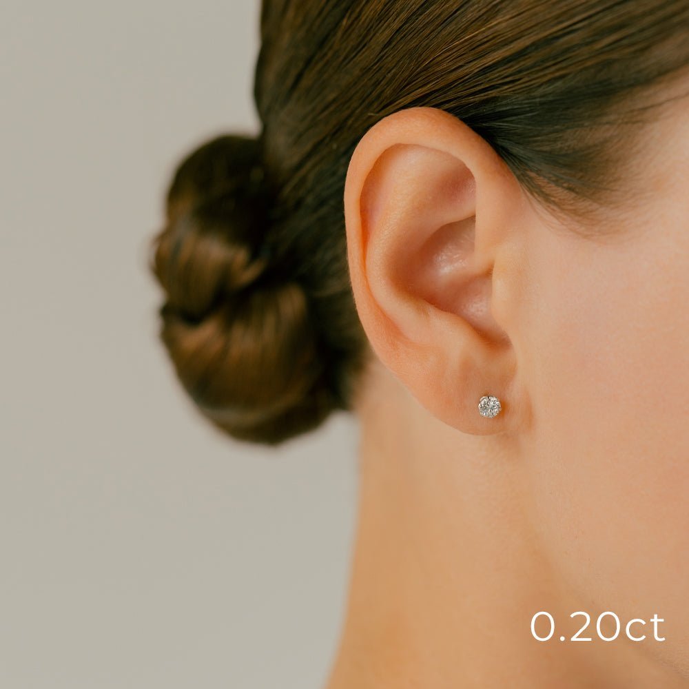 プラチナ ダイヤモンド ボディピアス・軟骨ピアス（中央宝石研究所