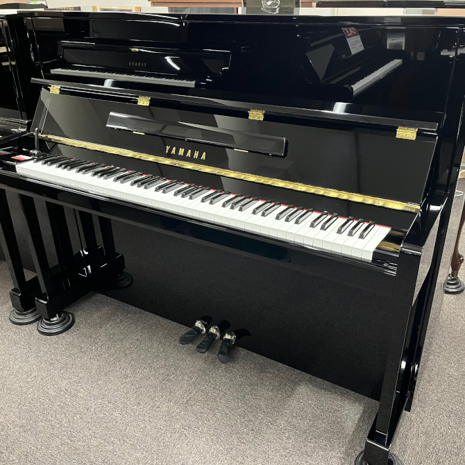 中古》b121 ヤマハアップライトピアノ | 中古アップライトピアノ