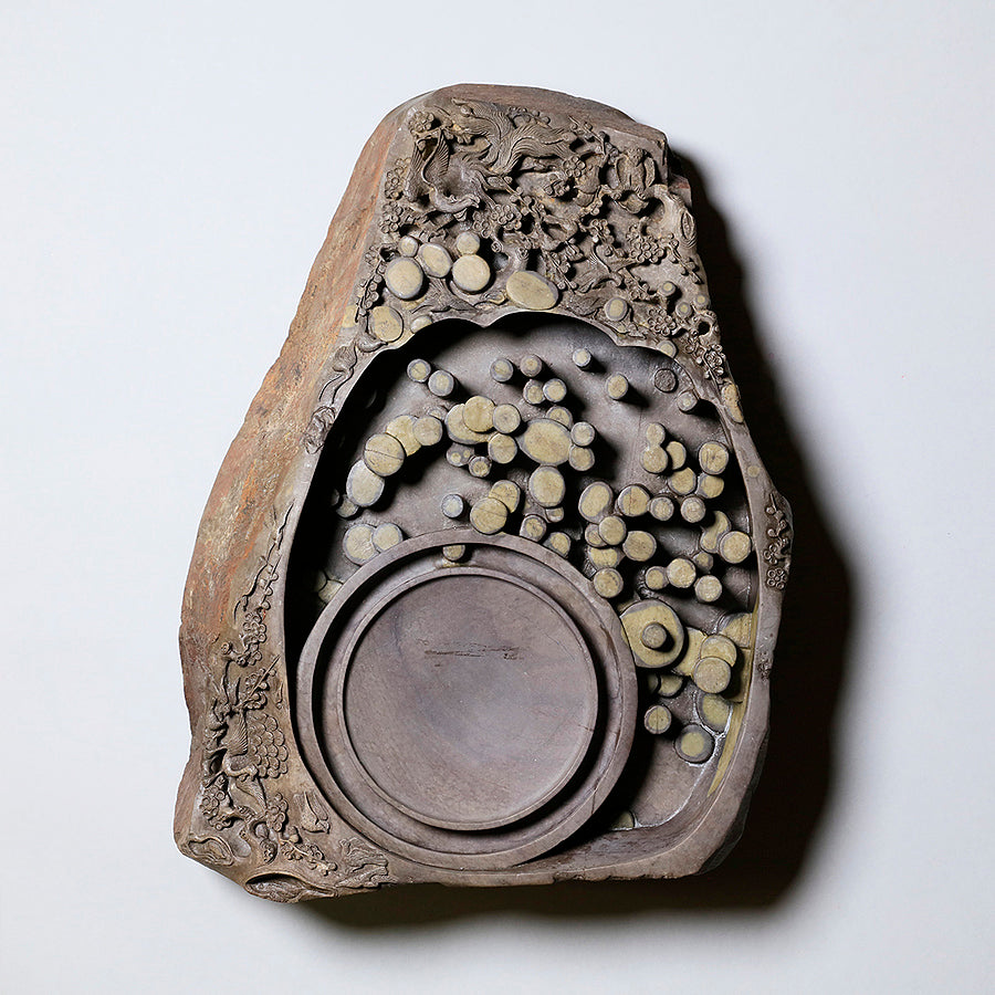 分厚く高さを持つ 端渓硯 中国の硯 龍 ドラゴン 分厚く高さを