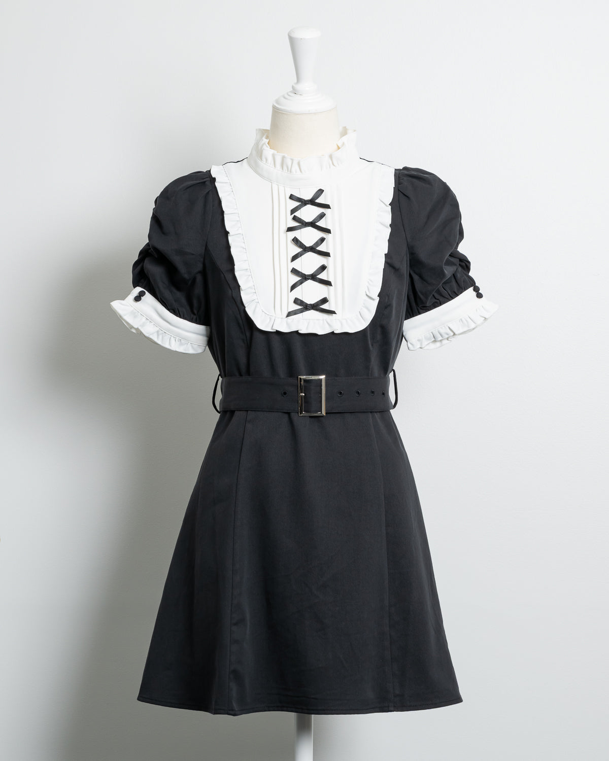 ヨークフリルベルト付き半袖ワンピース – pium