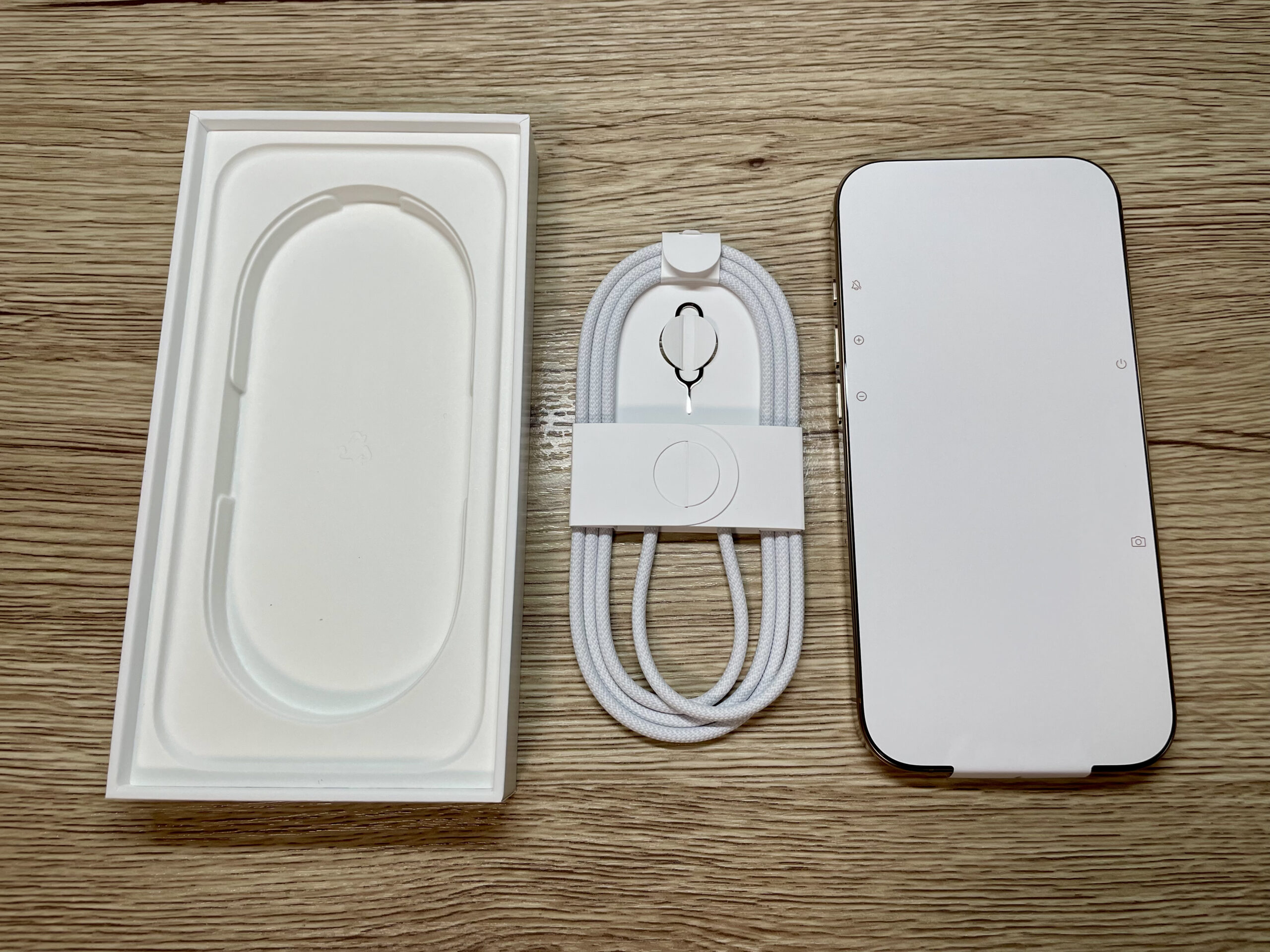 Apple iPhone 12 Pro 本体 + 最新 充電ケーブル + 箱 iPhone 12 64GB