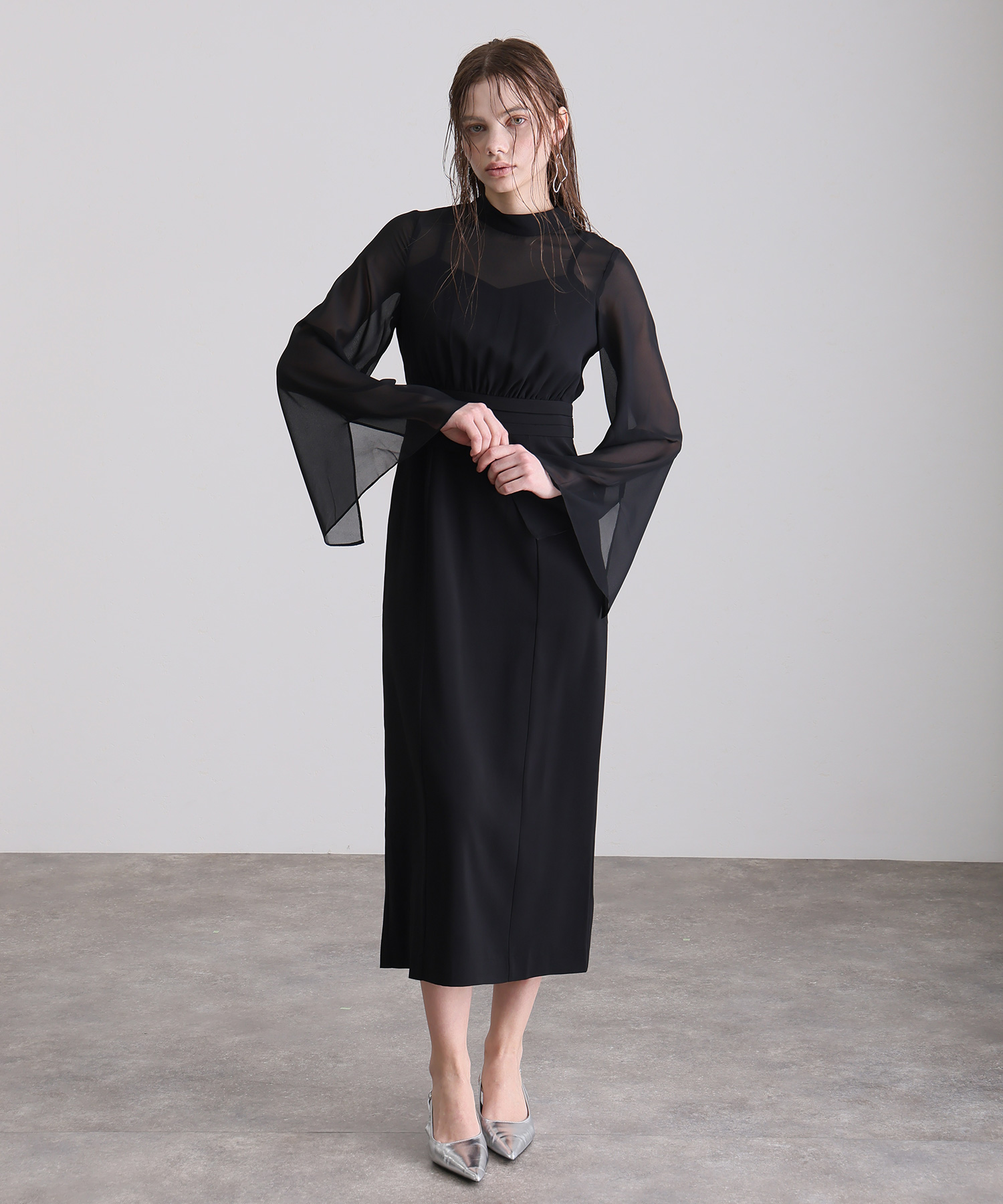 スリットスリーブジレ付きワンピース｜PourVous