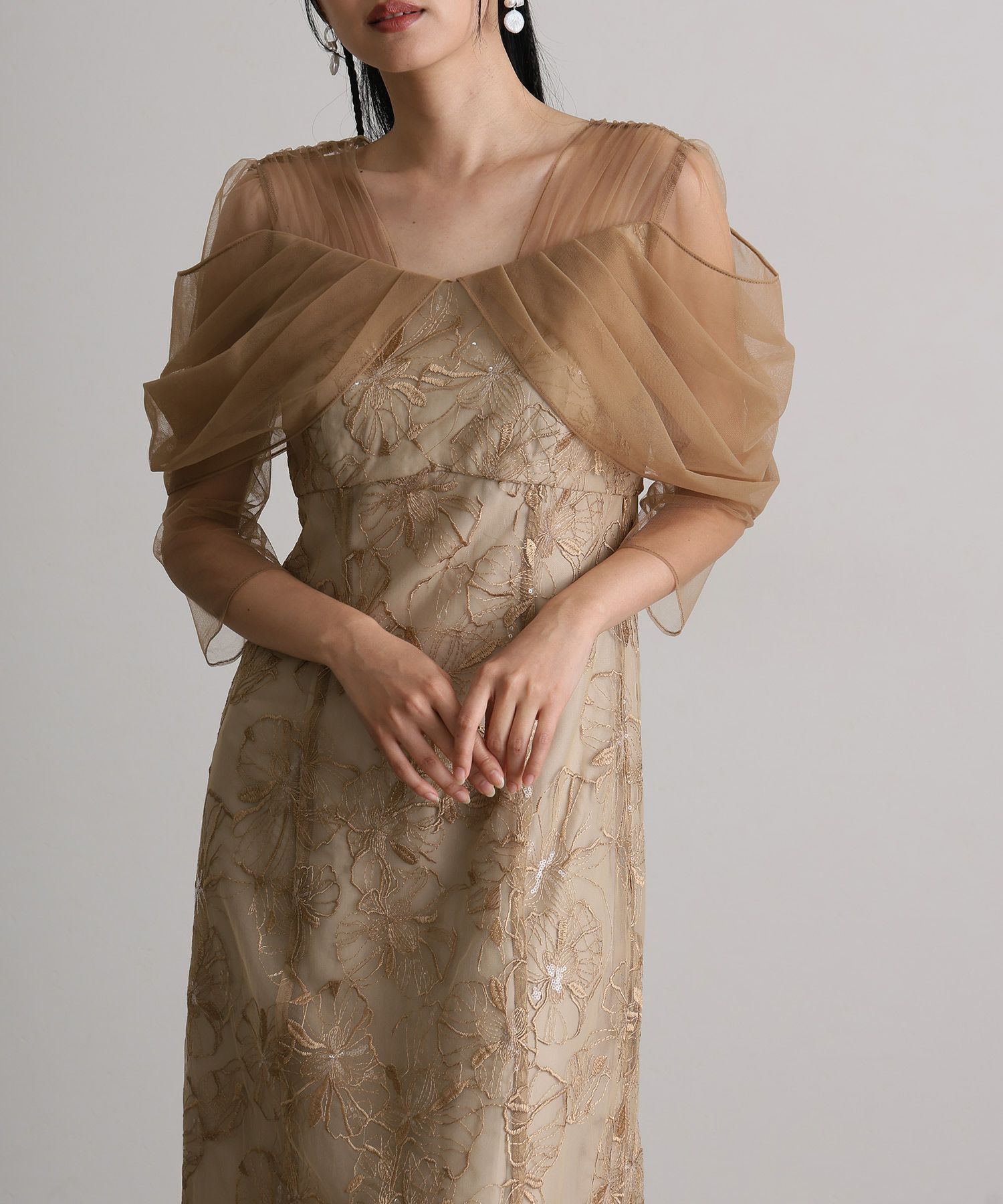 オフショルダースパンコール刺繍レースドレス | PourVous（プールヴー