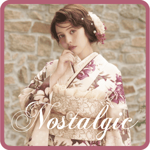 薔薇が咲くくすみピンクの成人式振袖｜ノスタルジック×加藤ナナ